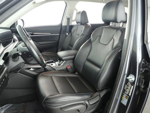 Used 2024 Kia Telluride LX image 11