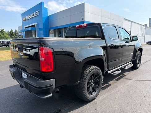 Used 2019 Chevrolet Colorado Z71 w/ Z71 Midnight Edition AWD/4WD image 4