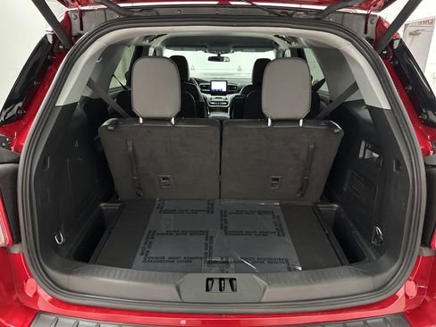 Used 2024 Ford Explorer XLT w/ Equipment Group 202A image 37