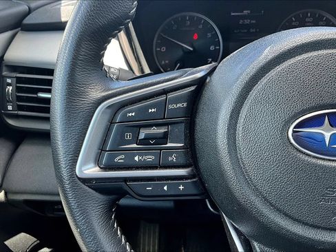 Used 2025 Subaru Outback Premium AWD/4WD image 11