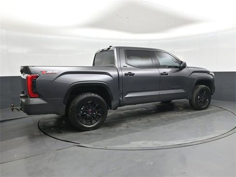 Used 2022 Toyota Tundra SR5 image 3