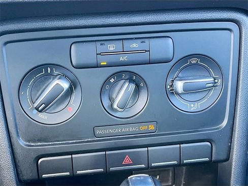 Used 2017 Volkswagen Beetle 1.8T S image 15