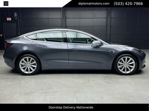 Used 2018 Tesla Model 3 Long Range image 7
