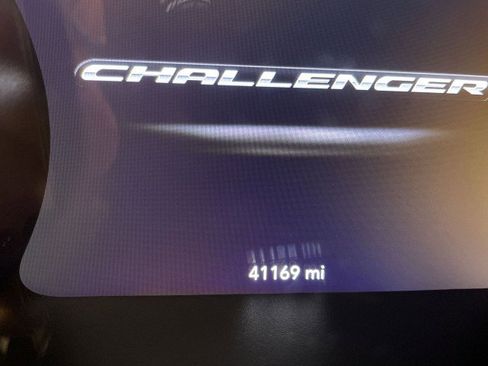 Used 2023 Dodge Challenger SXT RWD image 16