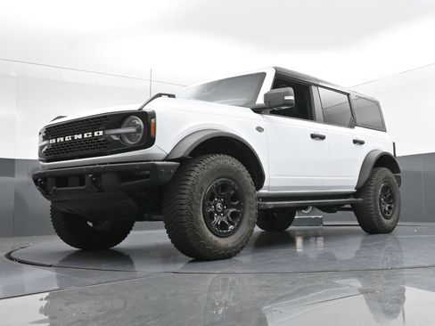 Used 2024 Ford Bronco Wildtrak image 23