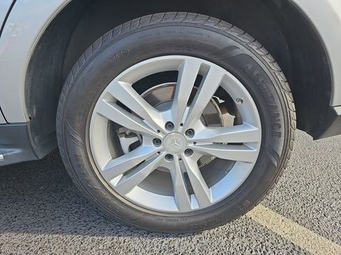 Used 2015 Mercedes-Benz ML 250 BlueTEC 4MATIC image 9