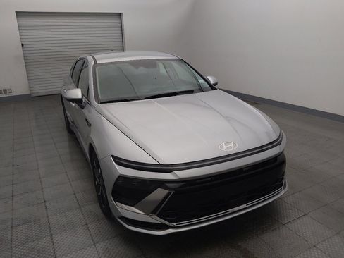 Used 2025 Hyundai Sonata SEL FWD image 14