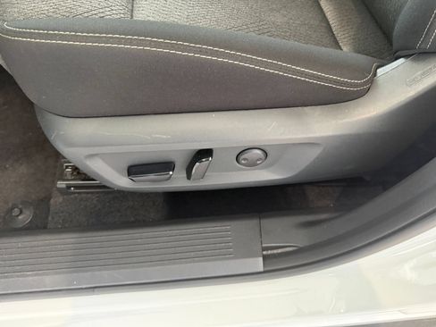 Used 2026 Nissan Rogue SV FWD image 22