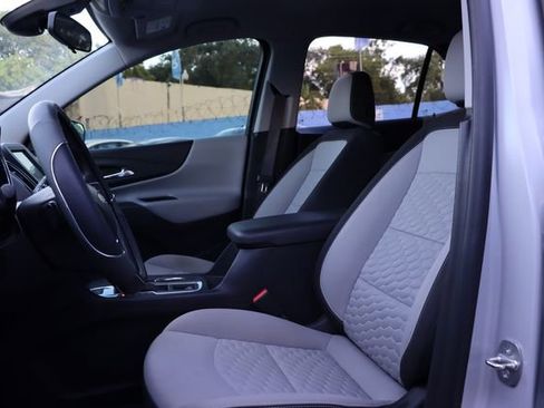 Used 2020 Chevrolet Equinox LT image 26