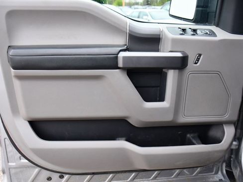 Used 2020 Ford F150 XLT w/ Equipment Group 302A Luxury AWD/4WD image 21