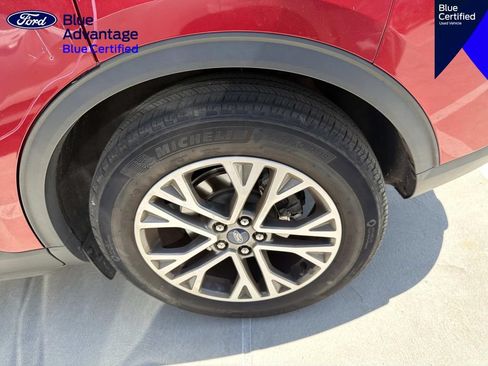 Used 2022 Ford Escape SEL w/ Technology Package FWD image 14