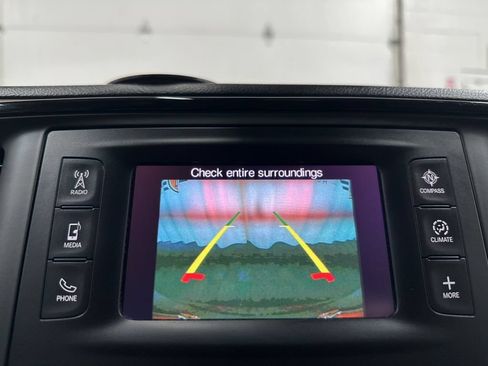 Used 2017 Chrysler Pacifica Touring-L FWD image 29