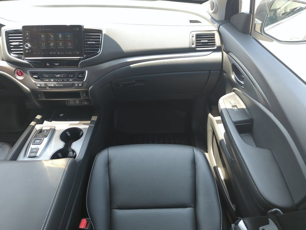 Used 2025 Honda Ridgeline RTL image 15