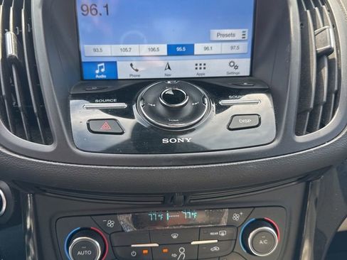 Used 2017 Ford Escape Titanium FWD image 4