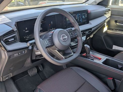 New 2026 Nissan Kicks SR w/ Illumination Package FWD image 32