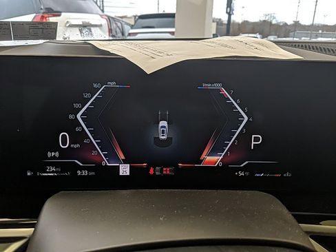 Used 2024 BMW X7 xDrive40i w/ Executive Package image 32