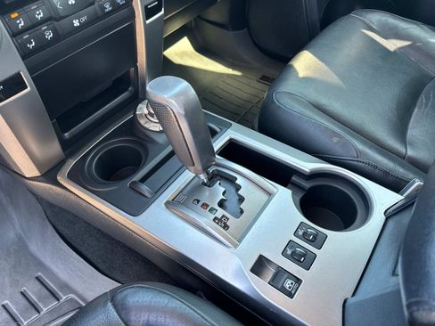Used 2013 Toyota 4Runner Limited AWD/4WD image 25