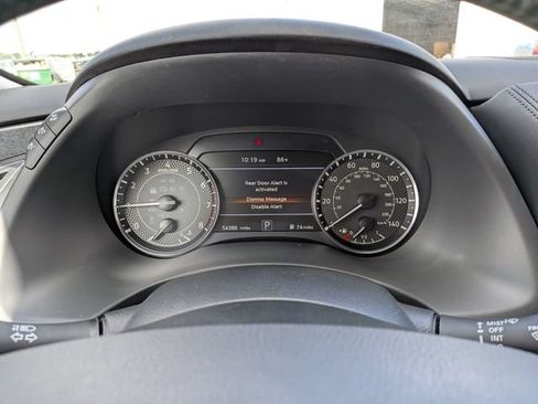 Used 2022 Nissan Armada SV w/ SV Appearance Package RWD image 26