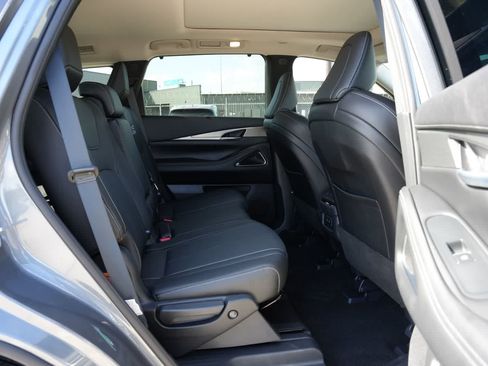 Certified 2026 INFINITI QX60 Luxe w/ Cargo Package AWD/4WD image 21