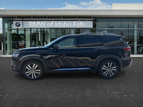 Used 2024 Nissan Pathfinder Platinum AWD/4WD image 4
