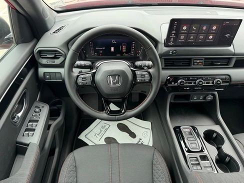 Used 2026 Honda Pilot Sport image 11