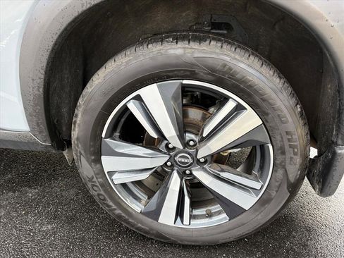 Certified 2023 Nissan Rogue SL w/ SL Premium Package image 27