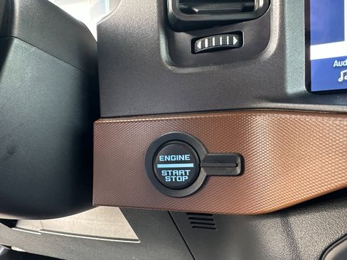 Used 2024 Ford Bronco Outer Banks image 35