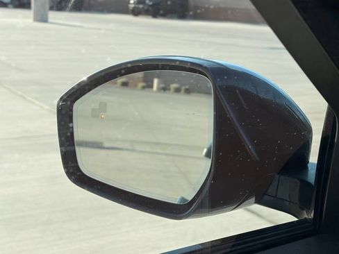 Used 2018 Land Rover Range Rover Velar S AWD/4WD image 20
