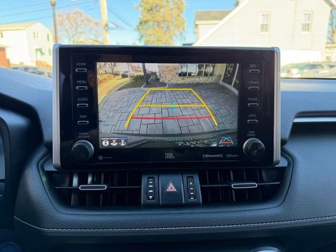 Used 2021 Toyota RAV4 Limited image 12