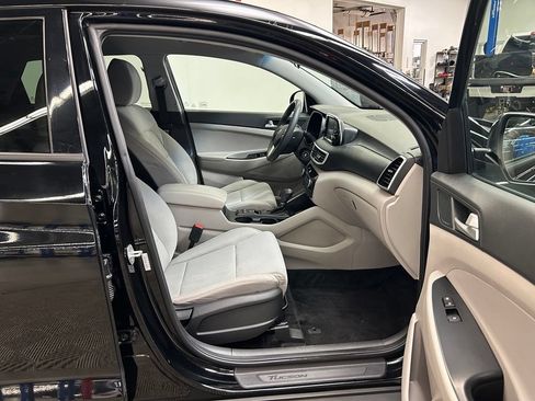 Used 2020 Hyundai Tucson SE FWD image 16