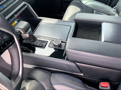 Used 2023 Toyota Tundra Platinum RWD image 17
