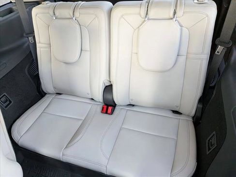 Used 2025 Lincoln Aviator Reserve w/ Luxury Package image 16