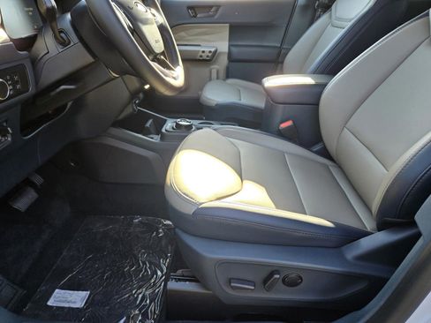 New 2025 Ford Maverick Lariat w/ 4K Tow Package AWD/4WD image 9