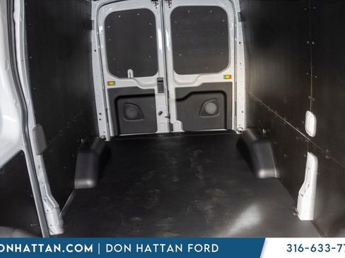 New 2026 Ford Transit 250 148 Medium Roof w/ Load Area Protection Package RWD image 10