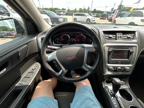 Used 2015 GMC Acadia SLE AWD/4WD image 29