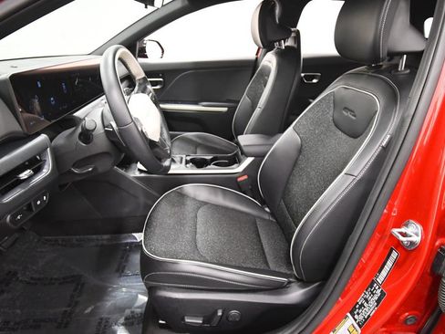 Certified 2025 Kia K4 EX w/ GT-Line Sunroof Package FWD image 11