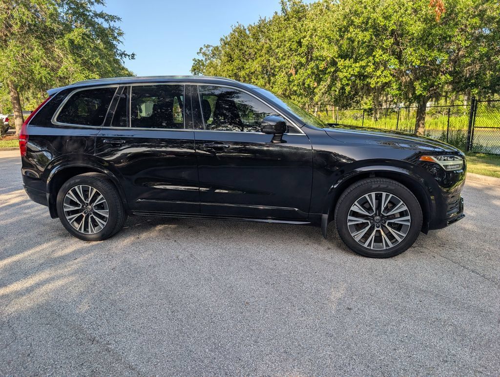 Used 2021 Volvo XC90 T6 Momentum w/ Climate Package AWD/4WD image 10