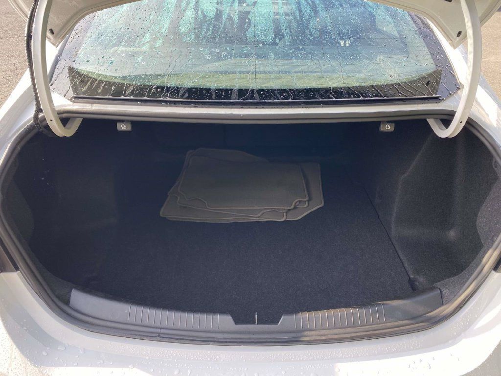Used 2025 Chevrolet Malibu LT FWD image 31