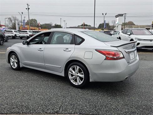 Used 2014 Nissan Altima 2.5 SV image 9