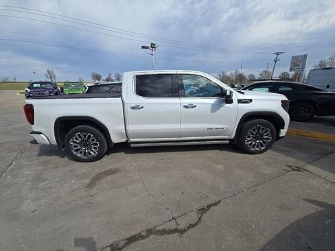 Used 2024 GMC Sierra 1500 Denali Ultimate AWD/4WD image 9