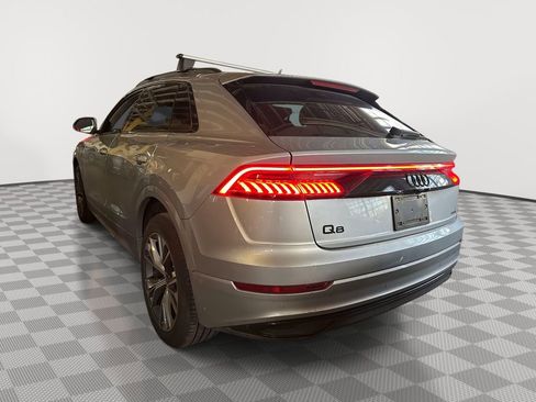 Used 2022 Audi Q8 Premium image 4