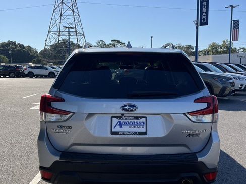 Used 2020 Subaru Forester Limited w/ Popular Package #3 image 4