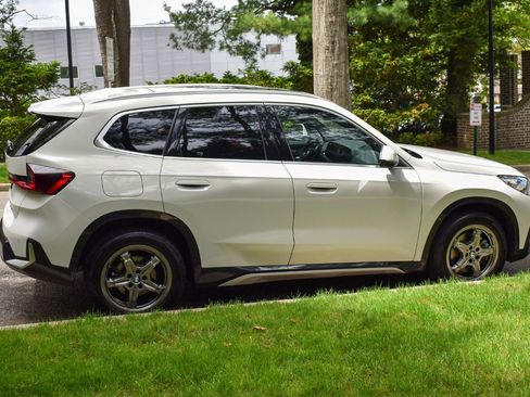 Used 2025 BMW X1 xDrive28i AWD/4WD image 9