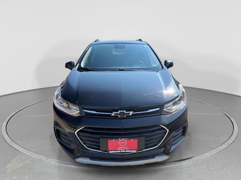 Used 2019 Chevrolet Trax LT w/ LT Convenience Package FWD image 9