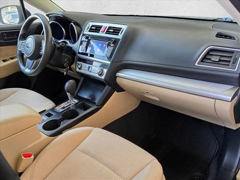 Used 2019 Subaru Outback 2.5i AWD/4WD image 20