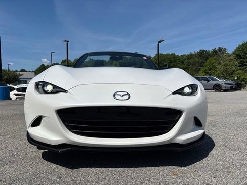 Used 2025 MAZDA MX-5 Miata Club RWD image 5