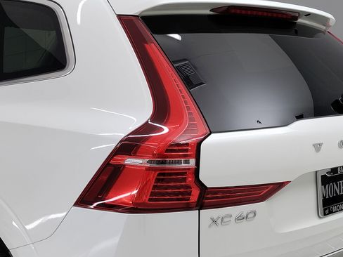 Used 2023 Volvo XC60 B5 Ultimate image 11