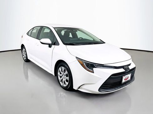 Certified 2024 Toyota Corolla LE image 3