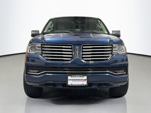 Used 2017 Lincoln Navigator Select image 2