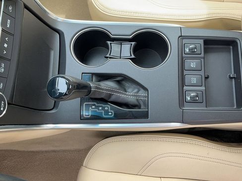 Used 2017 Toyota Camry XLE w/ Moonroof Package image 23